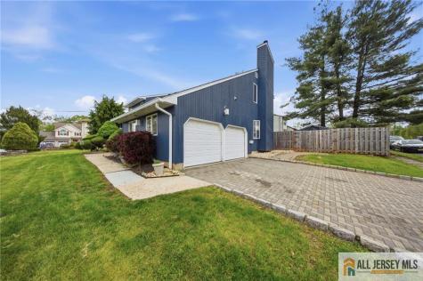 121 W Hill Road Colonia NJ 07067