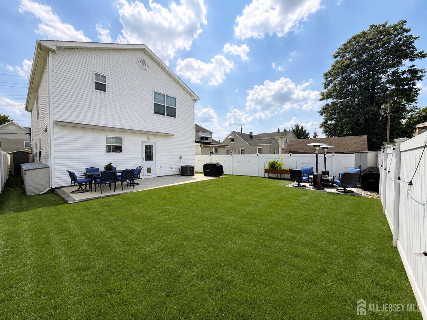 22 Larch Street Carteret NJ 07008