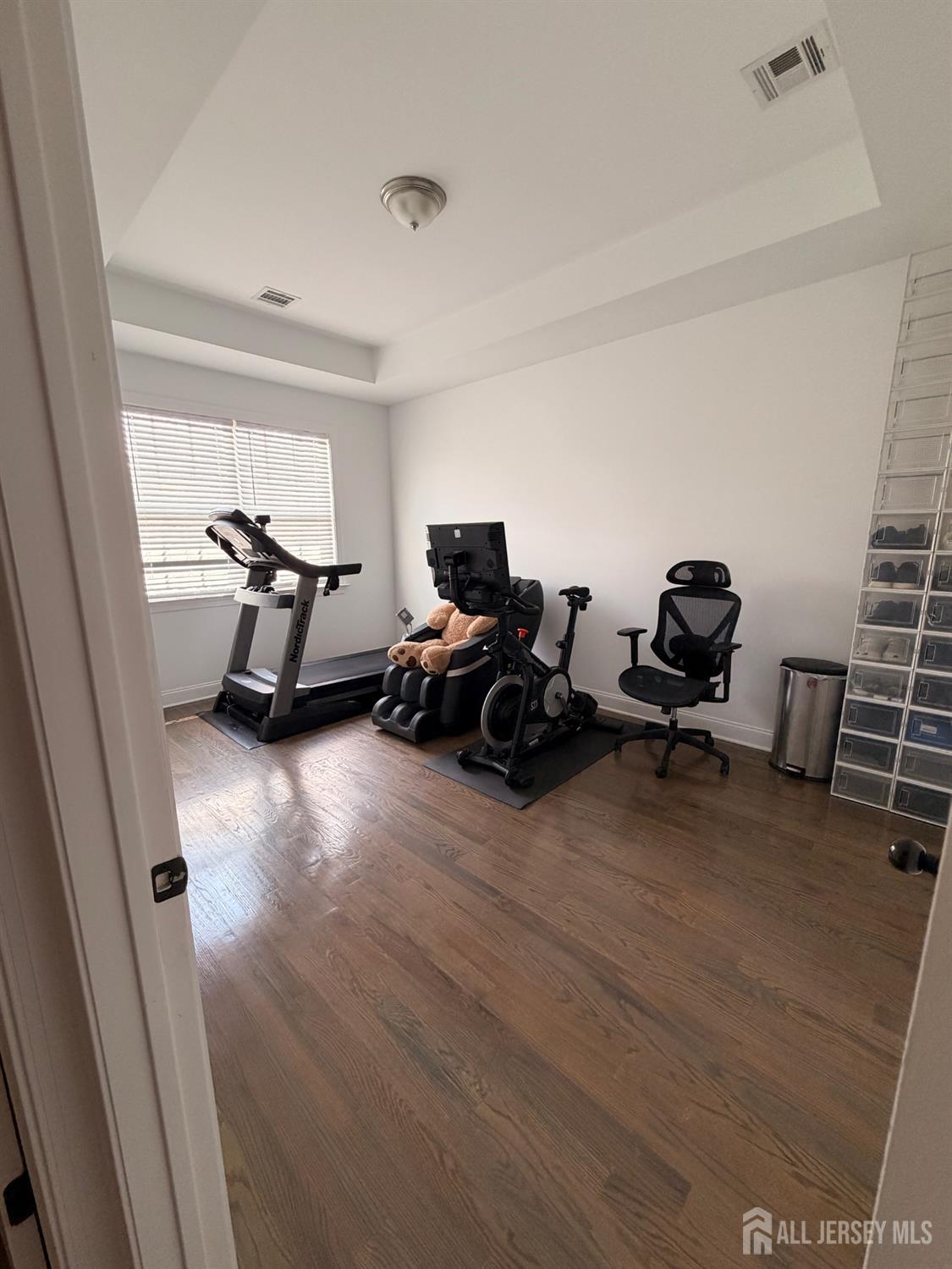 22 Larch Street Carteret NJ 07008