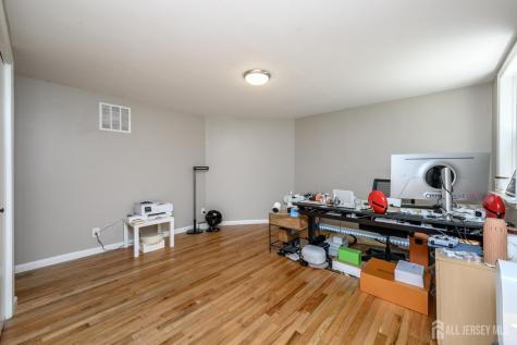 596 Keefe Road Lawrence NJ 08648