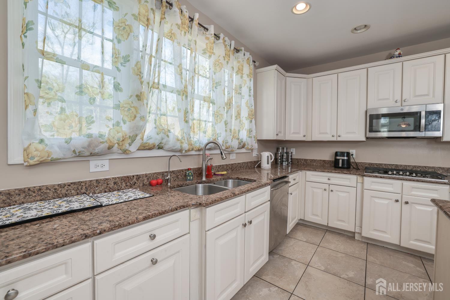814 Rahel Drive Franklin NJ 08322