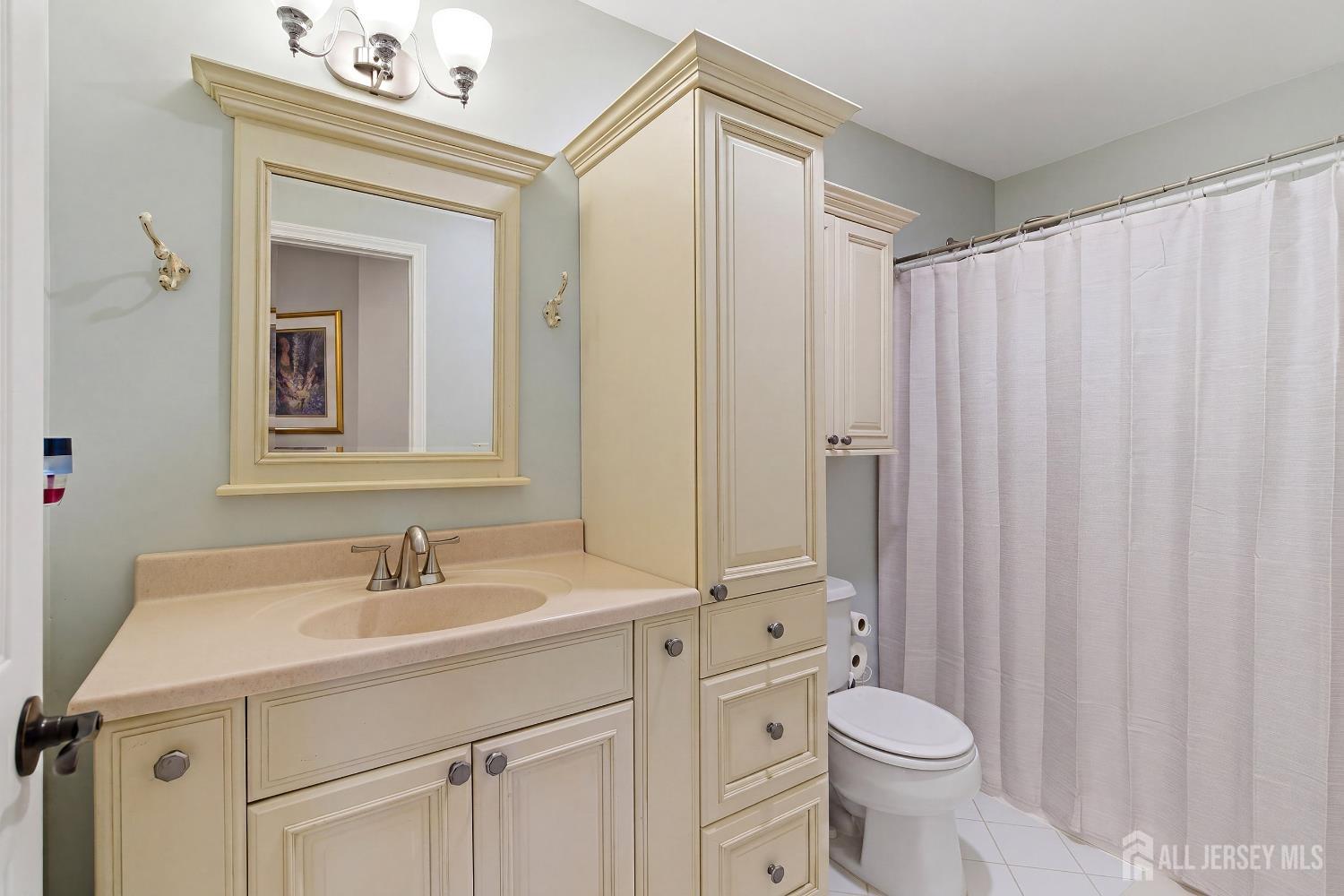 137 Heatherington Court Lacey NJ 08734