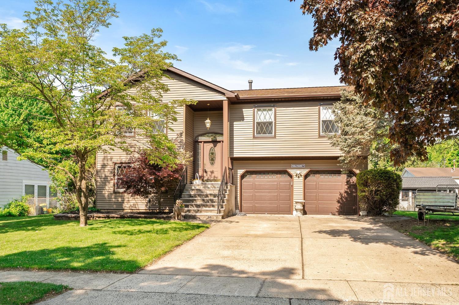 8 Heritage Way Lawrence NJ 08648