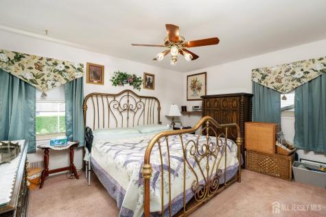 8 Heritage Way Lawrence NJ 08648