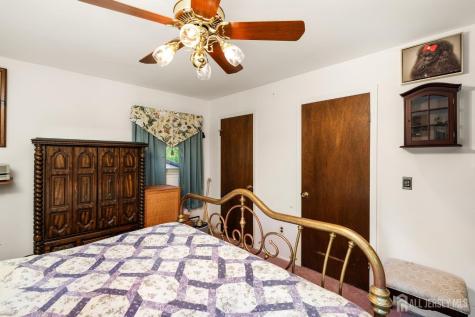 8 Heritage Way Lawrence NJ 08648