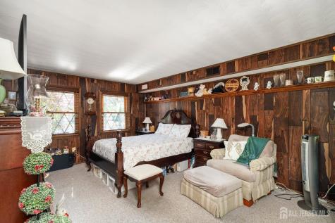 8 Heritage Way Lawrence NJ 08648