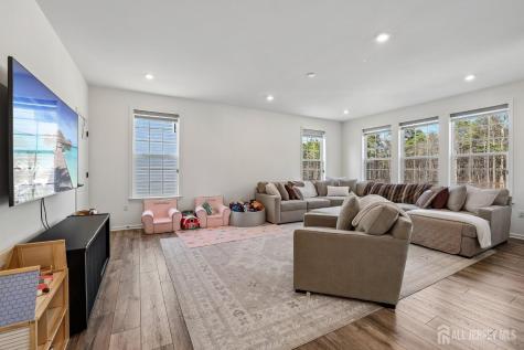 52 Hibiscus Court Old Bridge NJ 08857