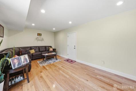 12 Boxwood Road Piscataway NJ 08854