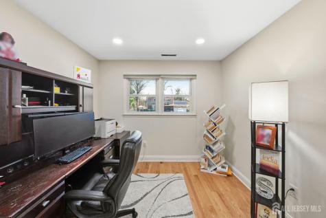 12 Boxwood Road Piscataway NJ 08854