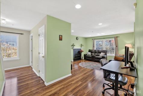 217 Prestwick Way Edison NJ 08820
