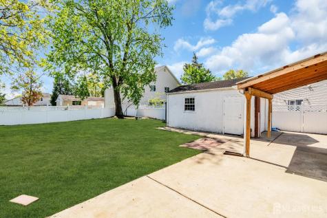 52 Walnut Street Edison NJ 08817