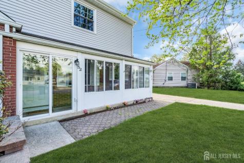 52 Walnut Street Edison NJ 08817