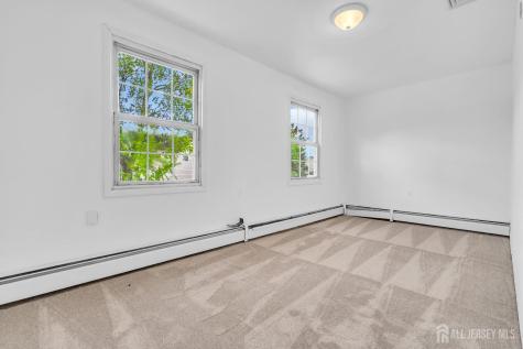 52 Walnut Street Edison NJ 08817