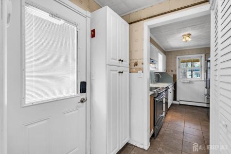 52 Walnut Street Edison NJ 08817