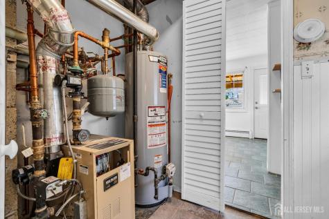 52 Walnut Street Edison NJ 08817