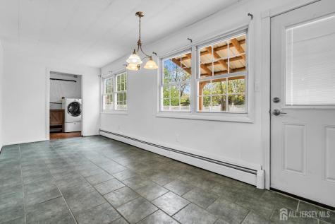 52 Walnut Street Edison NJ 08817