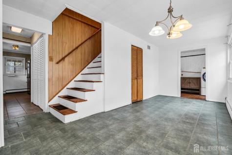52 Walnut Street Edison NJ 08817