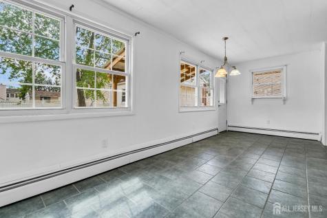 52 Walnut Street Edison NJ 08817