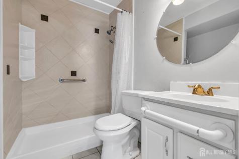 52 Walnut Street Edison NJ 08817
