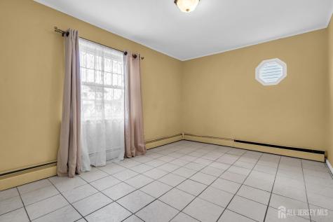 52 Walnut Street Edison NJ 08817