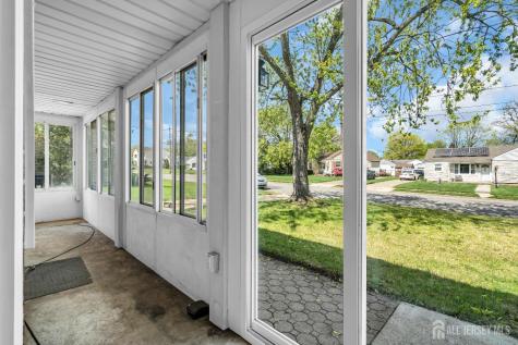 52 Walnut Street Edison NJ 08817