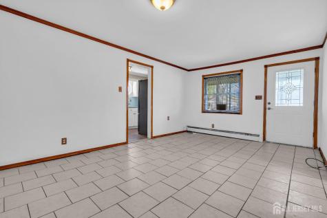 52 Walnut Street Edison NJ 08817