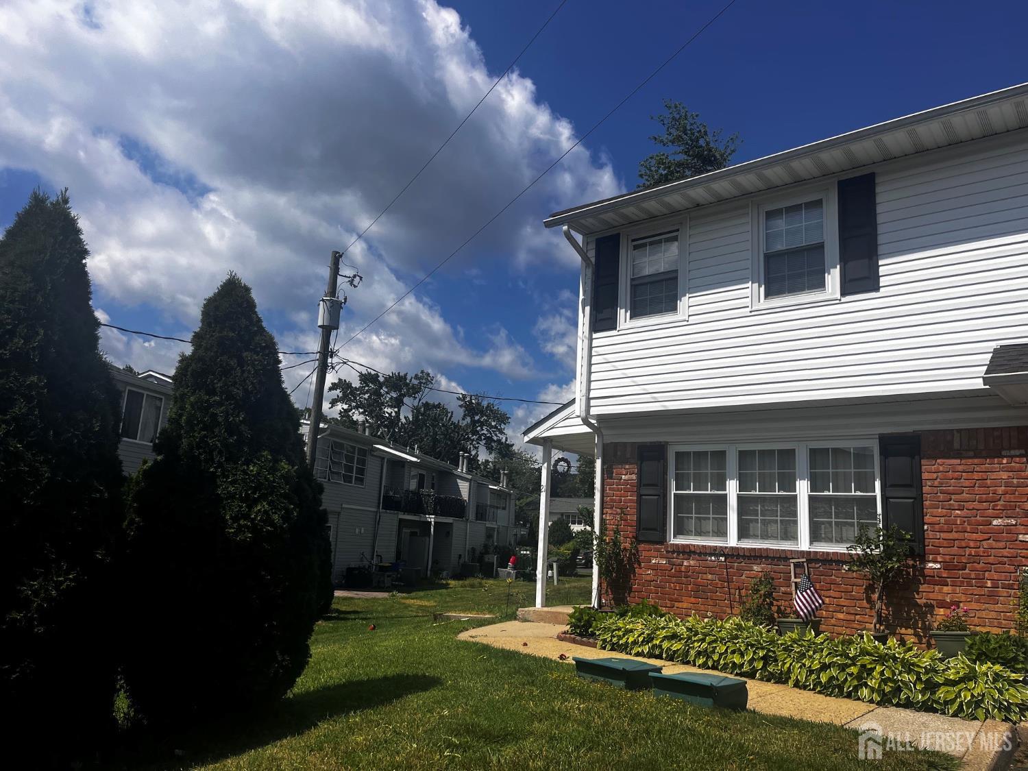21 Iowa Court Old Bridge NJ 07747