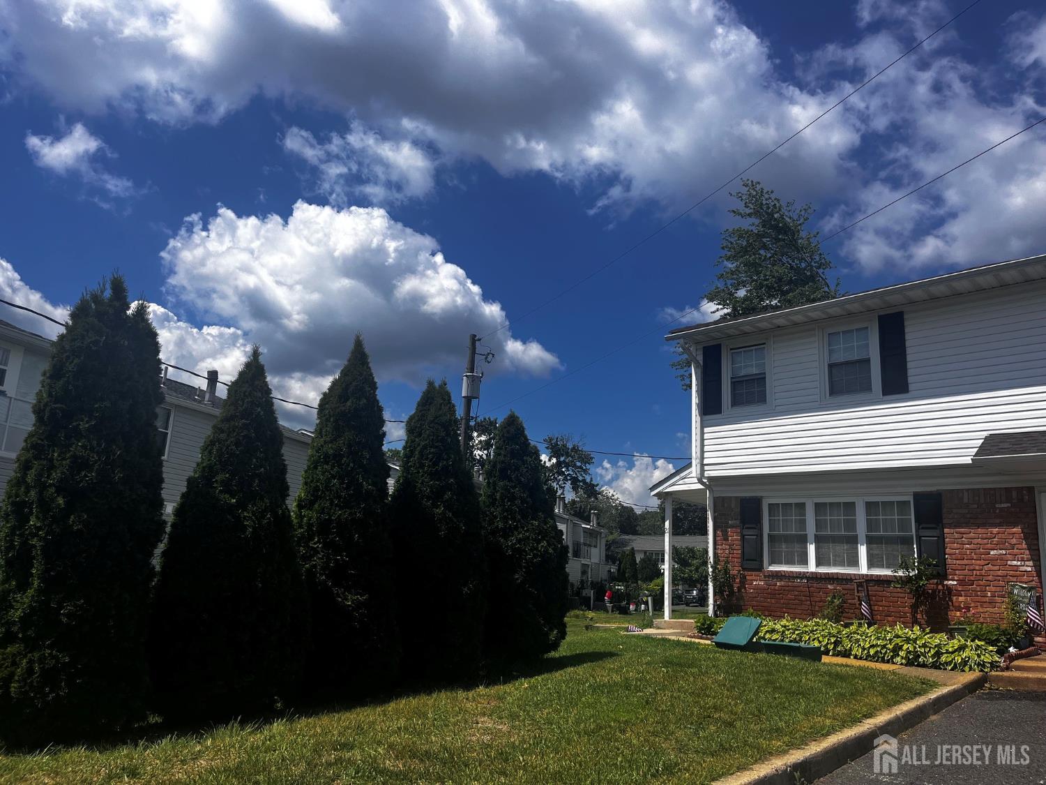 21 Iowa Court Old Bridge NJ 07747