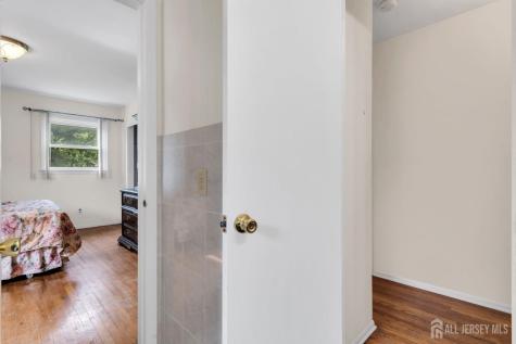 165 Old Post Road Edison NJ 08820