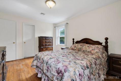 165 Old Post Road Edison NJ 08820