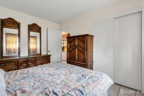 165 Old Post Road Edison NJ 08820