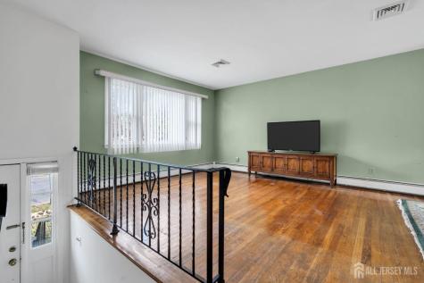 165 Old Post Road Edison NJ 08820