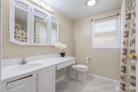 40 Jefferson Drive Piscataway NJ 08854