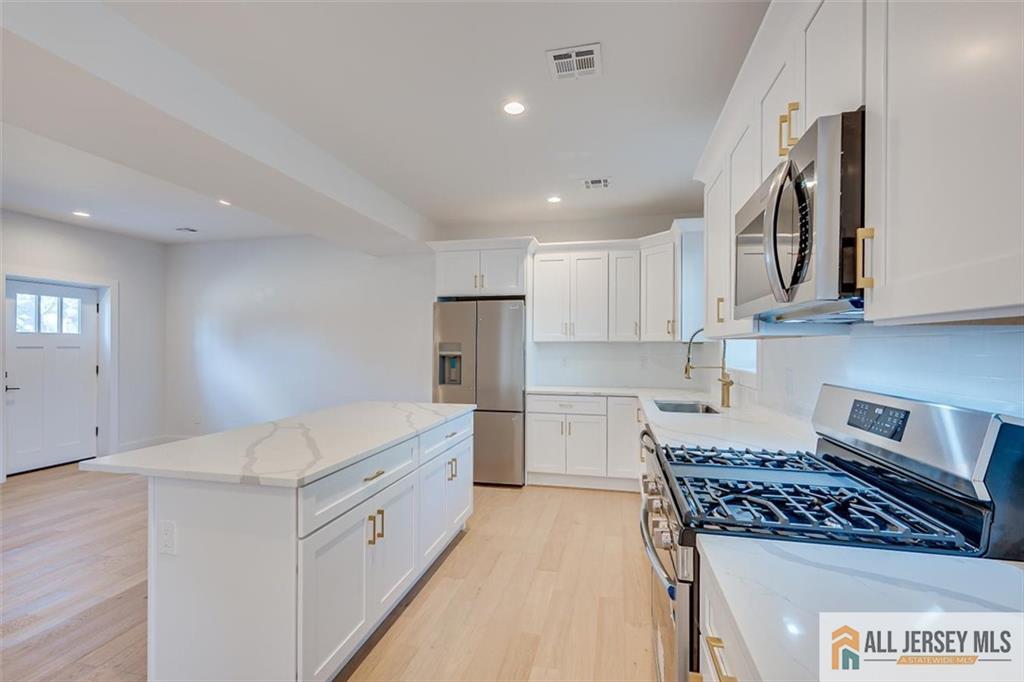 130 Garden Terrace Edison NJ 08817