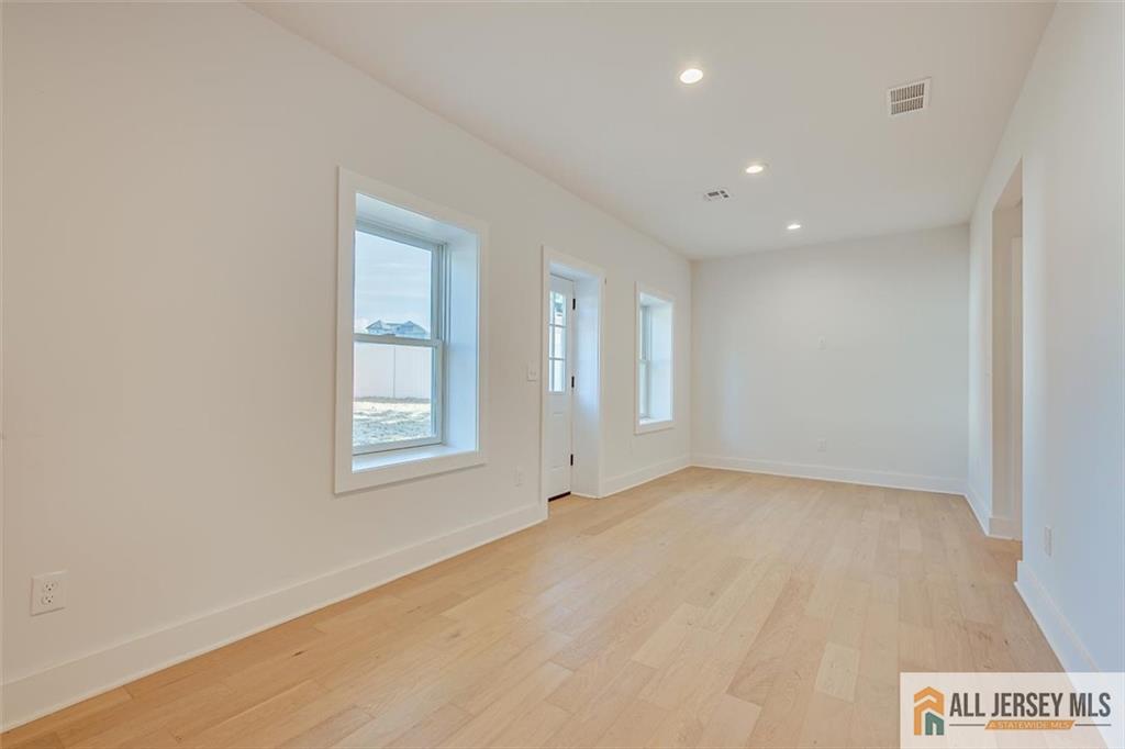 130 Garden Terrace Edison NJ 08817