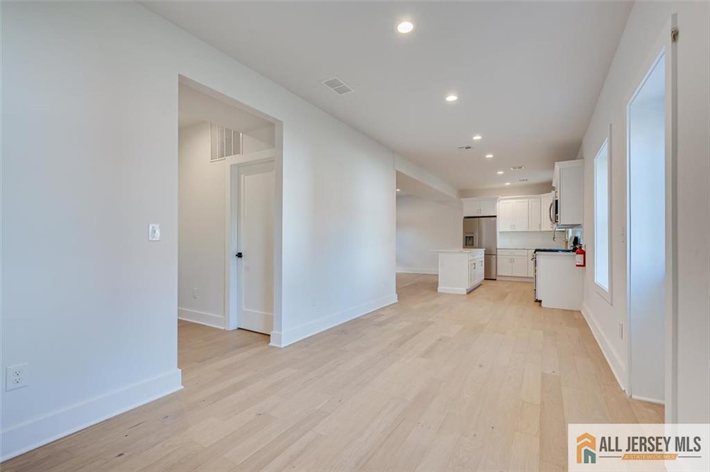 130 Garden Terrace Edison NJ 08817