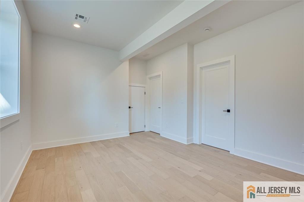 130 Garden Terrace Edison NJ 08817