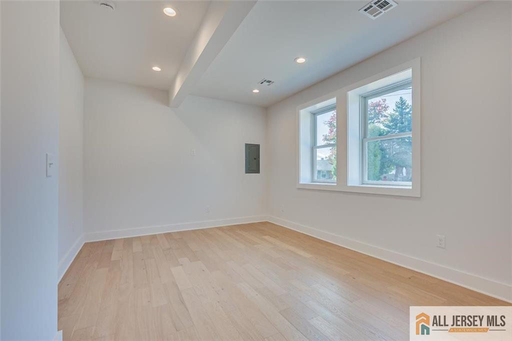 130 Garden Terrace Edison NJ 08817