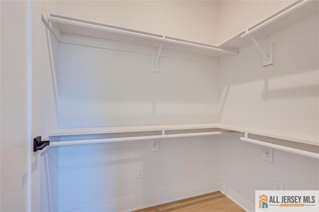 130 Garden Terrace Edison NJ 08817