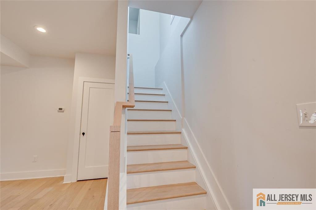 130 Garden Terrace Edison NJ 08817