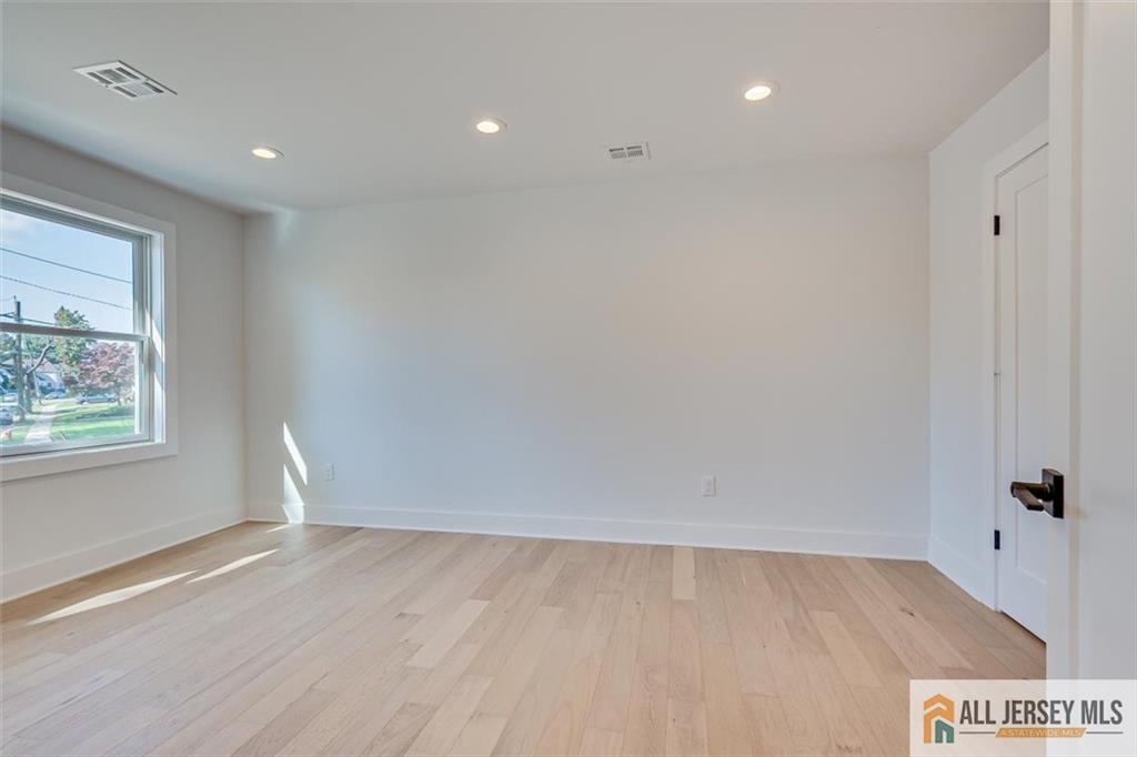 130 Garden Terrace Edison NJ 08817