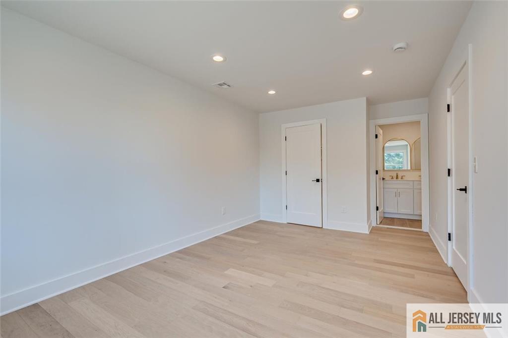 130 Garden Terrace Edison NJ 08817