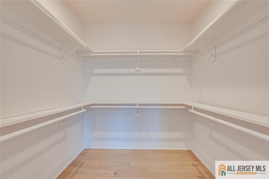 130 Garden Terrace Edison NJ 08817