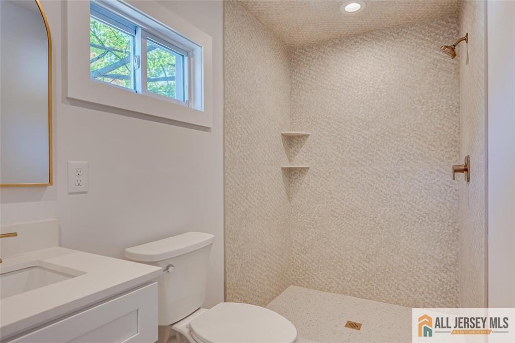 130 Garden Terrace Edison NJ 08817
