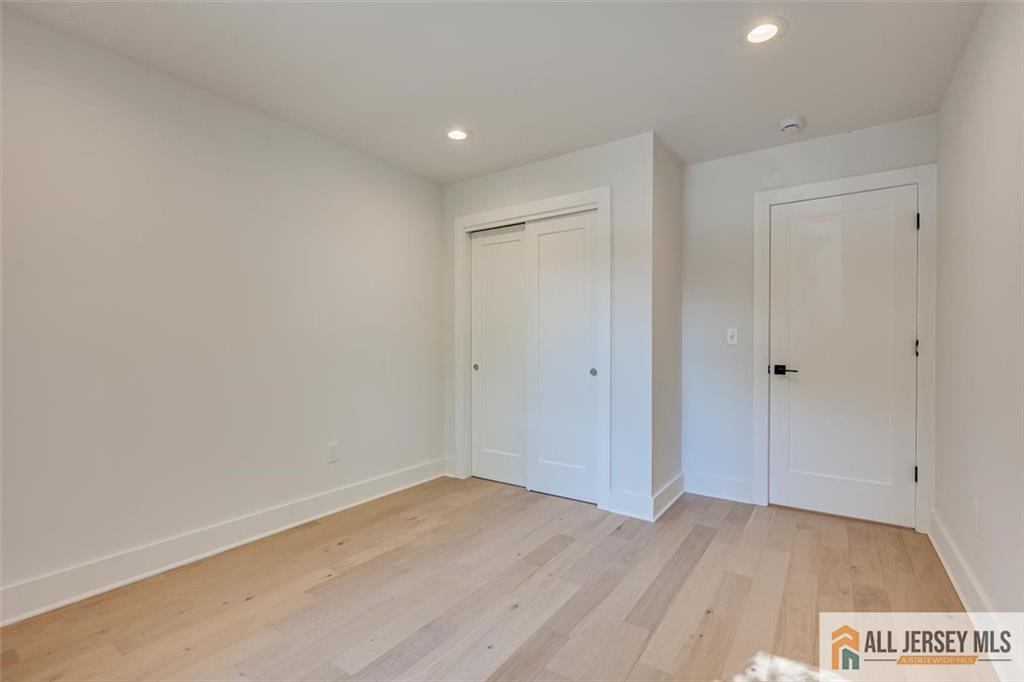 130 Garden Terrace Edison NJ 08817