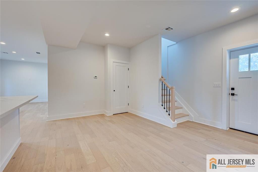 130 Garden Terrace Edison NJ 08817