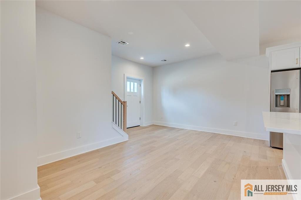 130 Garden Terrace Edison NJ 08817