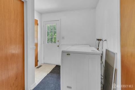 18 Foley Avenue Edison NJ 08820