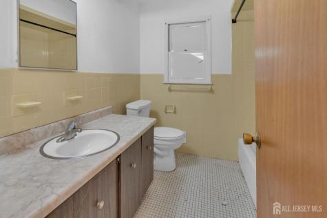18 Foley Avenue Edison NJ 08820