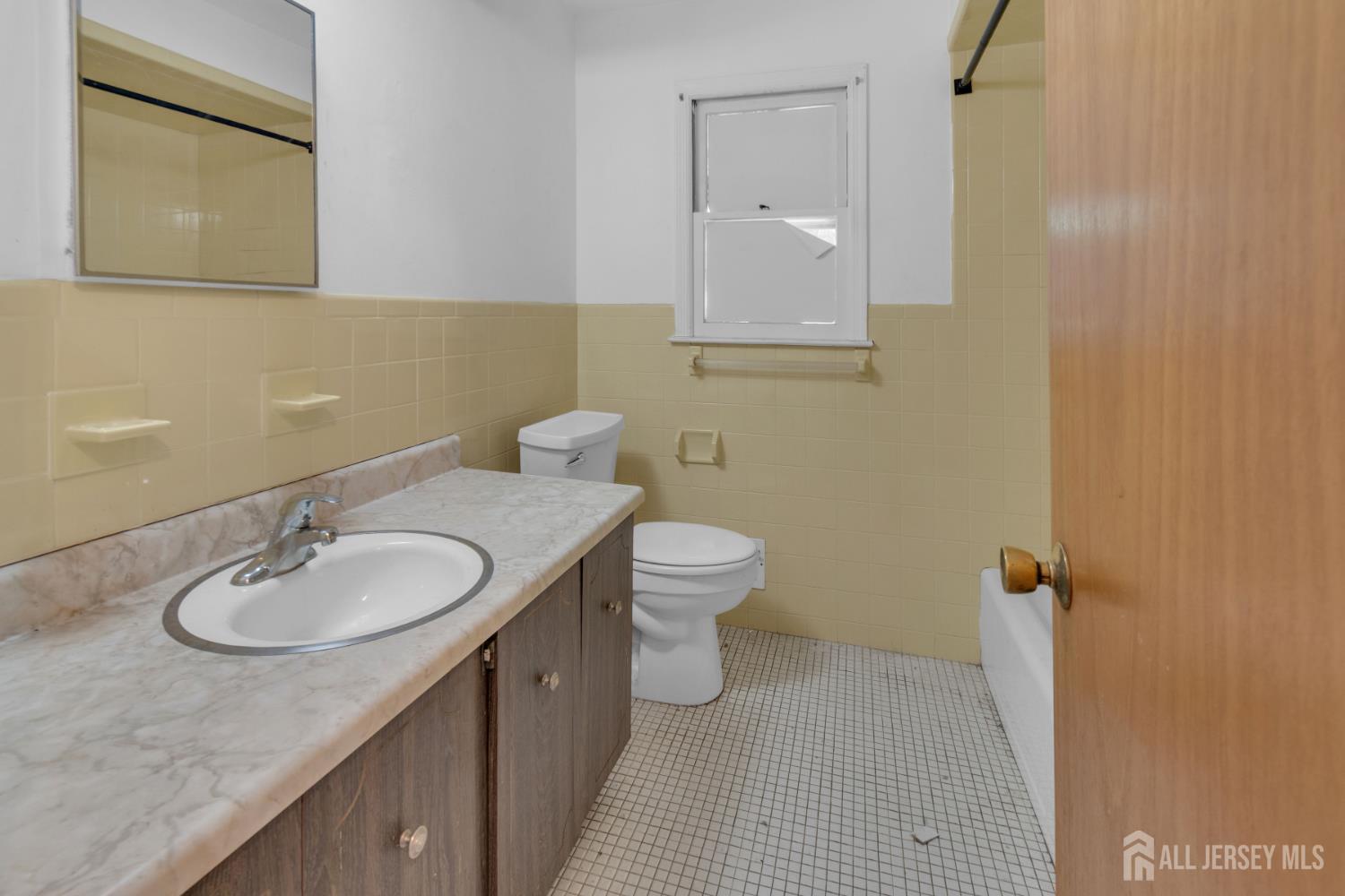 18 Foley Avenue Edison NJ 08820